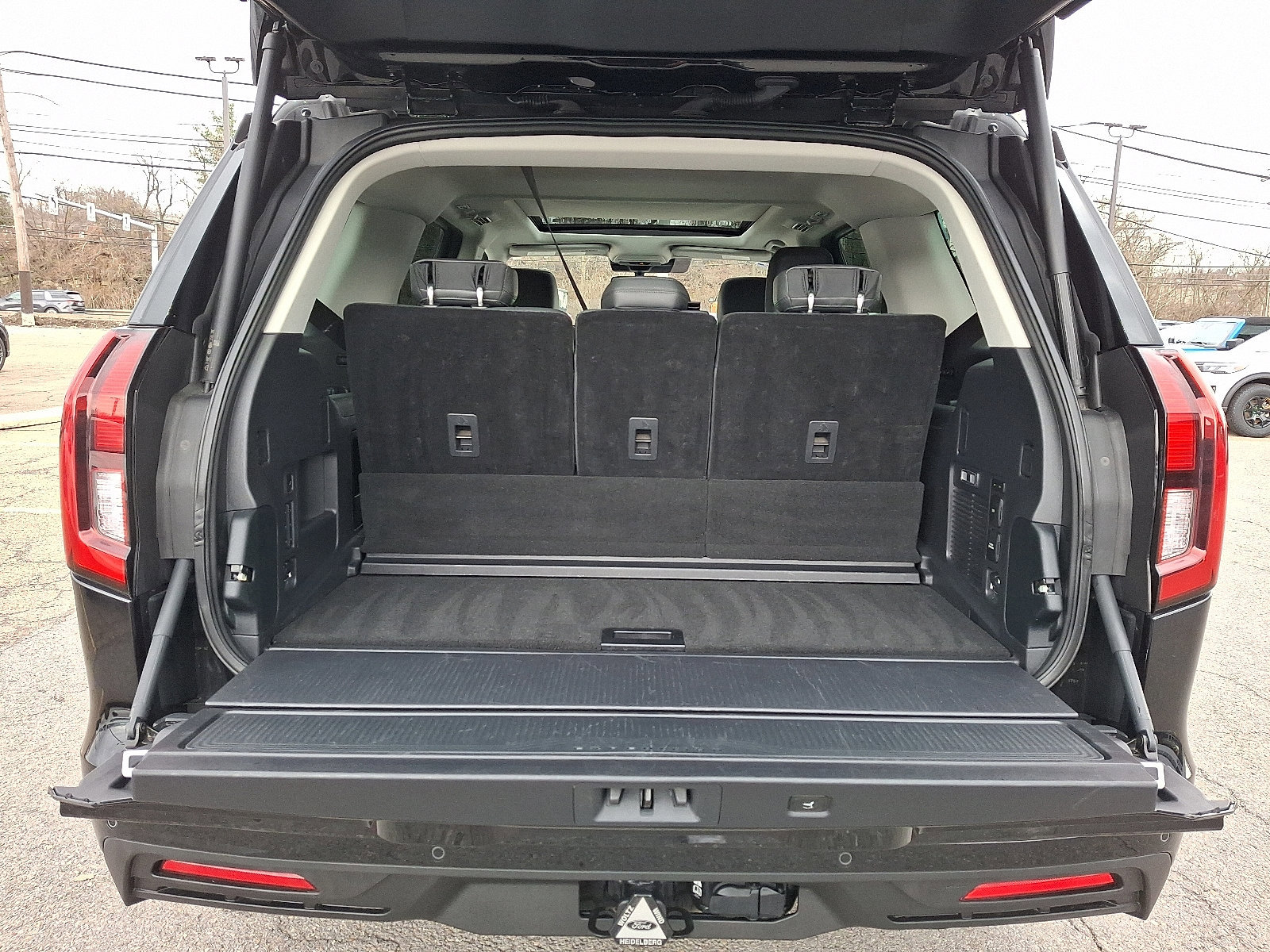 Certified 2025 Ford Expedition Active image 29