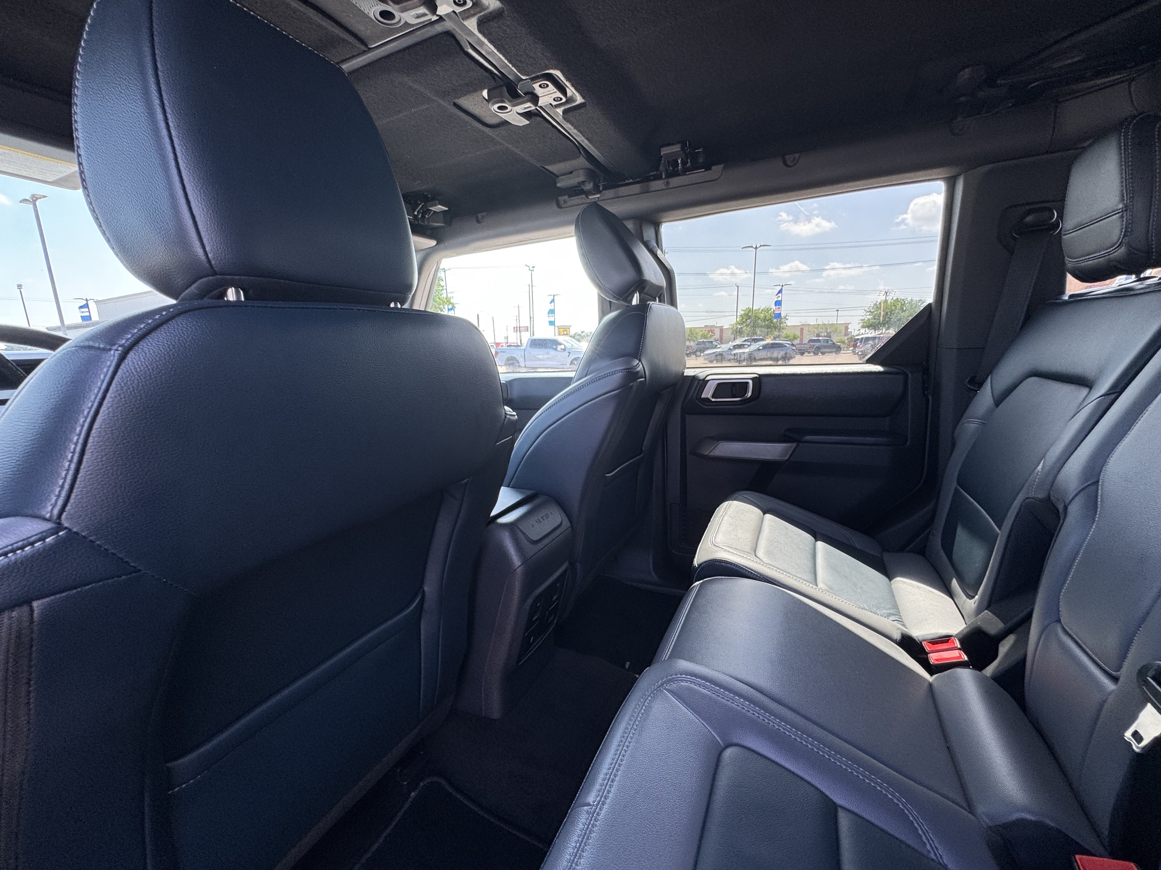 Certified 2023 Ford Bronco Outer Banks AWD/4WD image 27