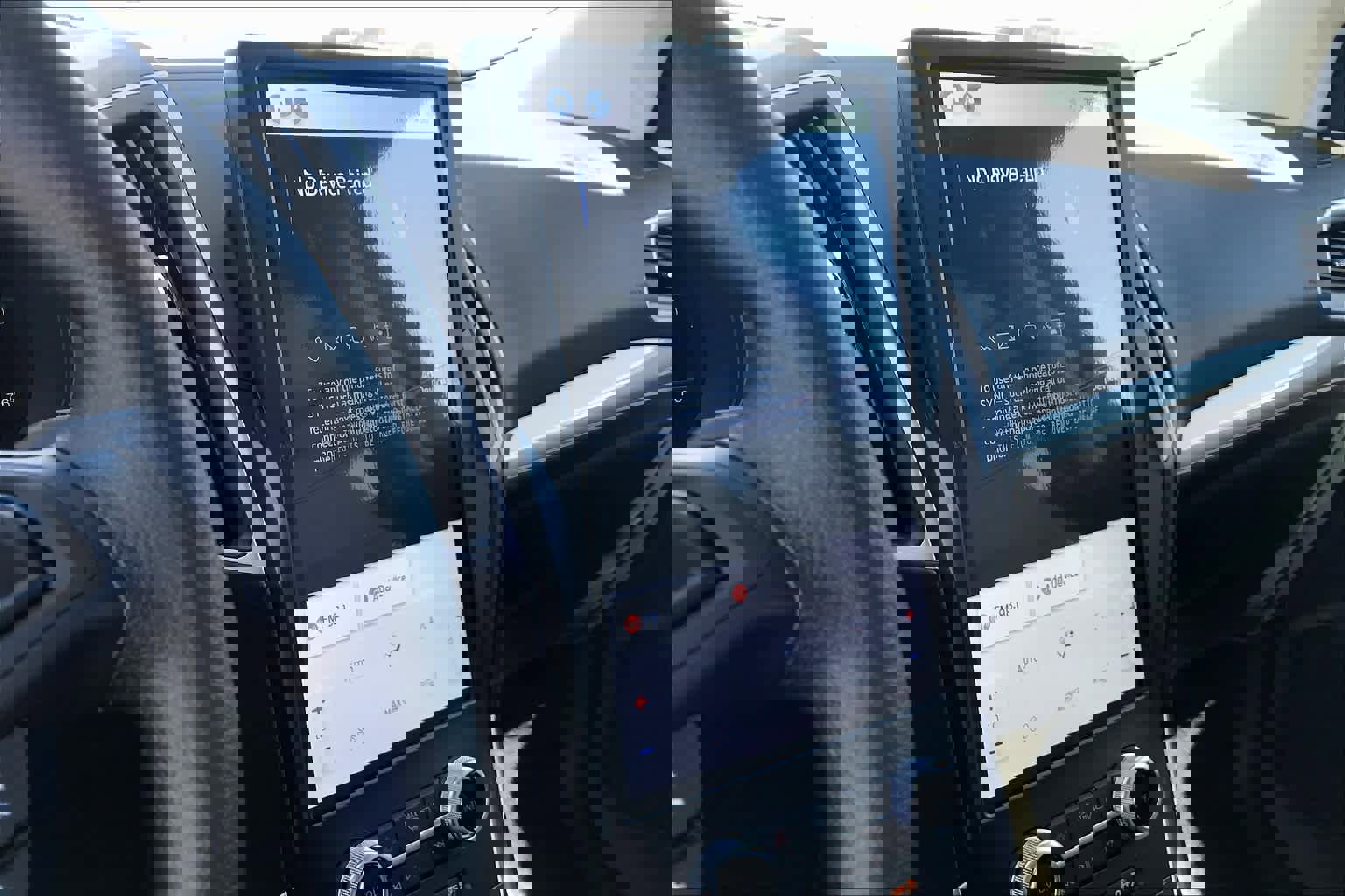 Certified 2024 Ford Edge SE image 6