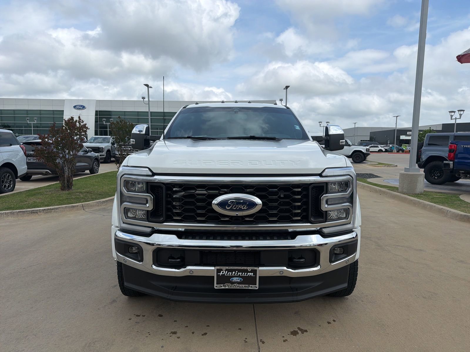Certified 2025 Ford F450 King Ranch w/ Chrome Package AWD/4WD image 8