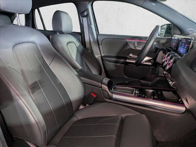 Used 2025 Mercedes-Benz GLA 250 image 22