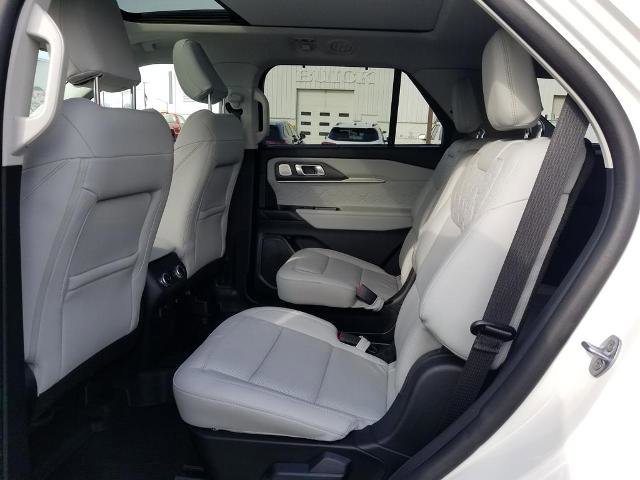 Certified 2025 Ford Explorer Platinum w/ Ultimate Package image 16