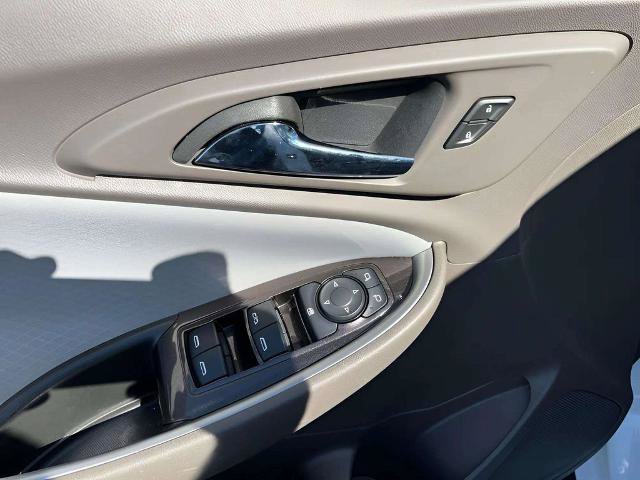 Used 2024 Chevrolet Malibu LT FWD image 15