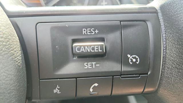 Used 2023 Nissan Rogue S image 22