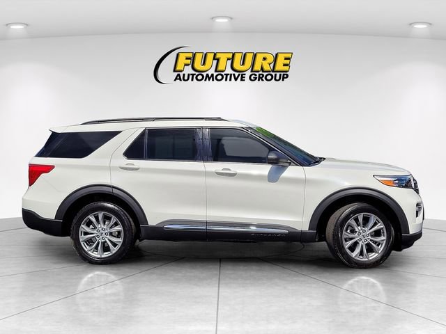 Certified 2023 Ford Explorer XLT w/ Equipment Group 202A AWD/4WD image 9