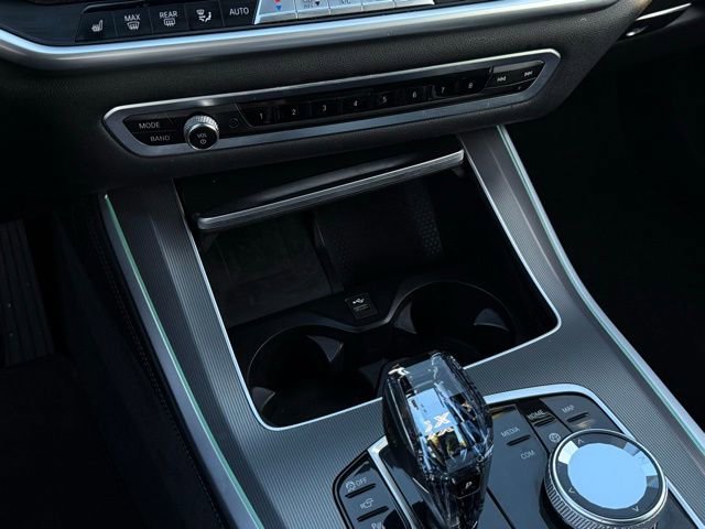 Used 2022 BMW X5 xDrive40i AWD/4WD image 27