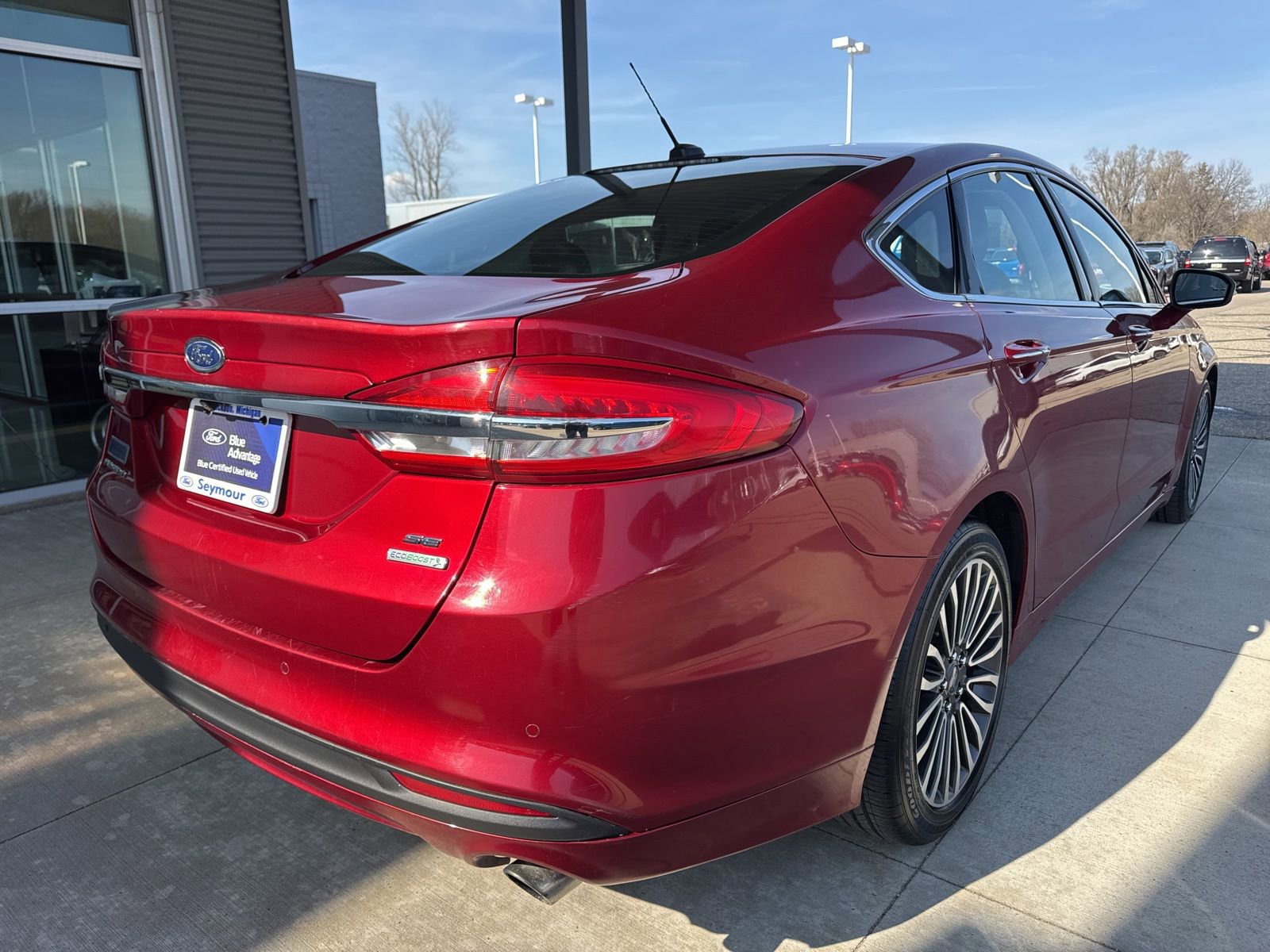 Certified 2018 Ford Fusion SE w/ Fusion SE Technology Package image 5