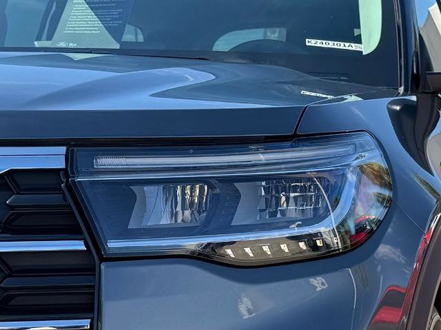 Certified 2025 Ford Explorer Active image 10