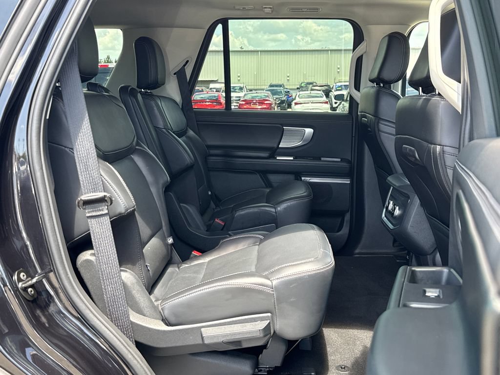 Certified 2025 Ford Expedition Platinum AWD/4WD image 33