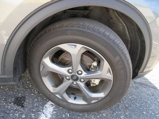 Certified 2025 Ford Escape ST-Line Select AWD/4WD image 33