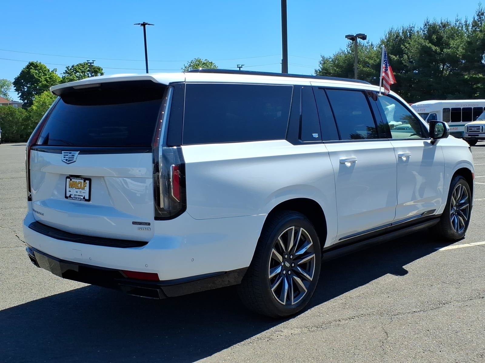 Used 2024 Cadillac Escalade ESV Sport Platinum AWD/4WD image 6