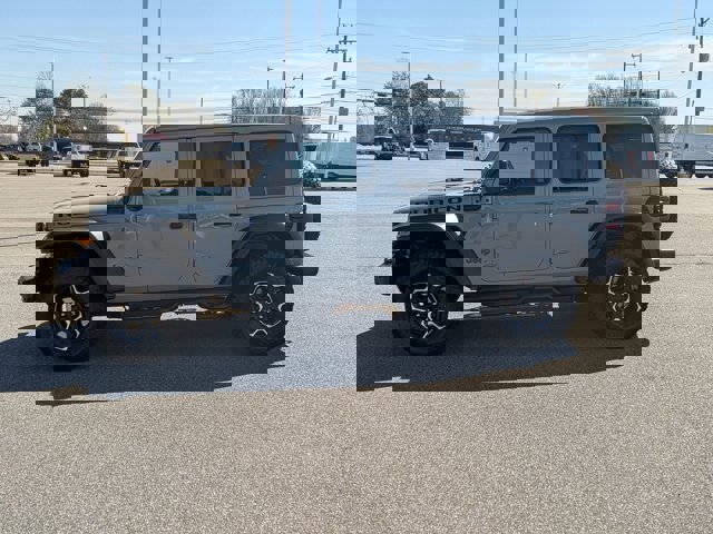Used 2023 Jeep Wrangler Rubicon w/ Safety Group image 2