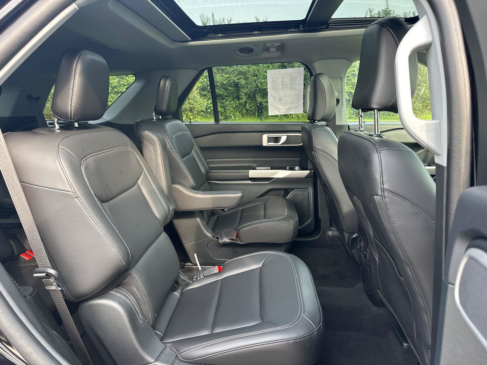 Certified 2024 Ford Explorer XLT w/ Equipment Group 202A AWD/4WD image 19