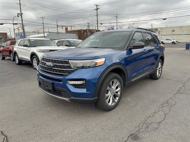 Certified 2022 Ford Explorer XLT w/ Equipment Group 202A image 6