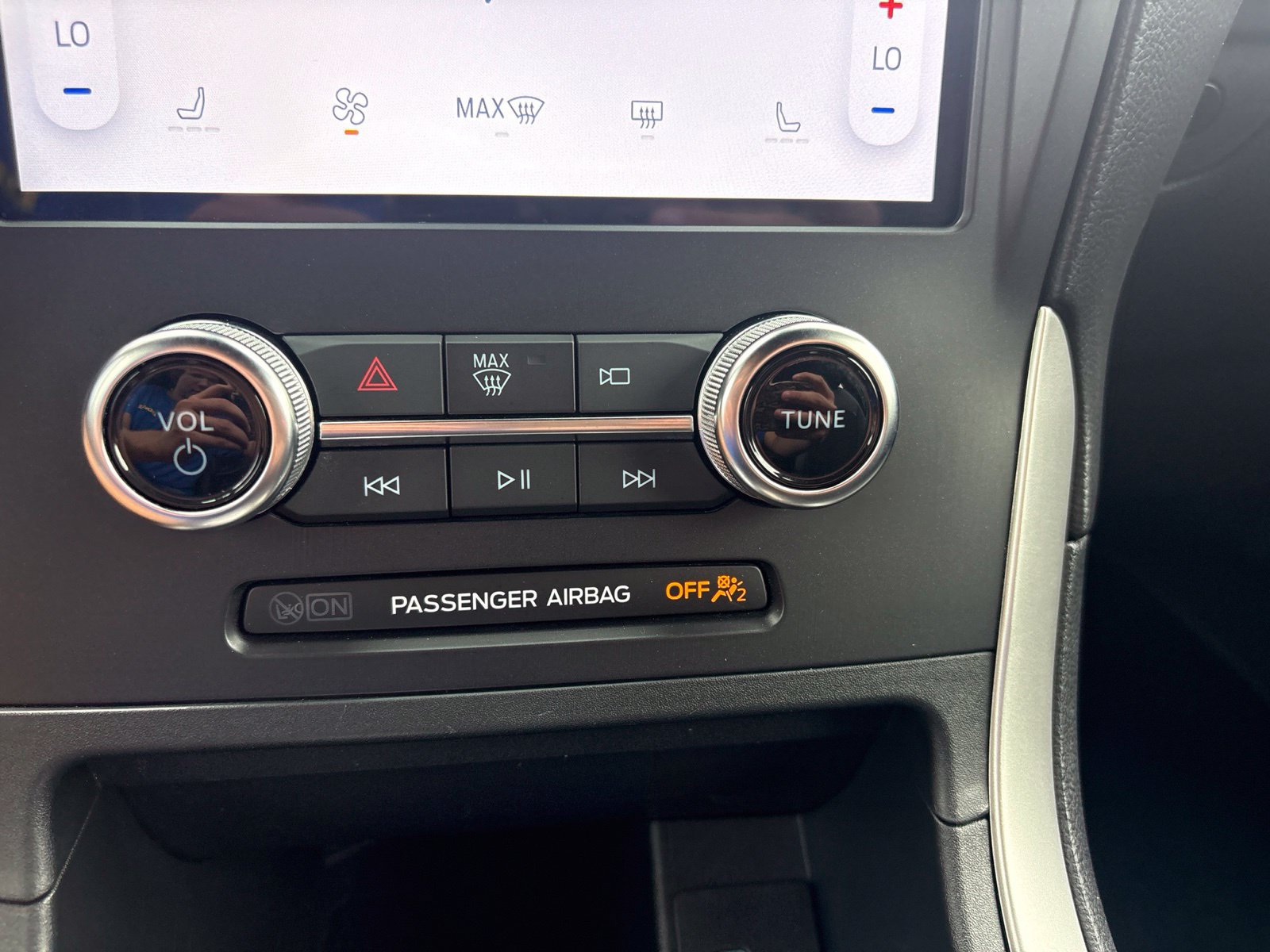 Certified 2024 Ford Edge ST-Line AWD/4WD image 25