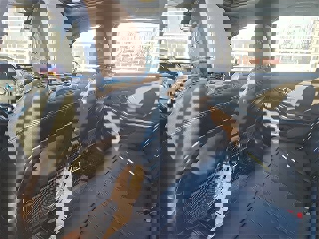 Used 2023 BMW 330i xDrive Sedan w/ Premium Package image 24