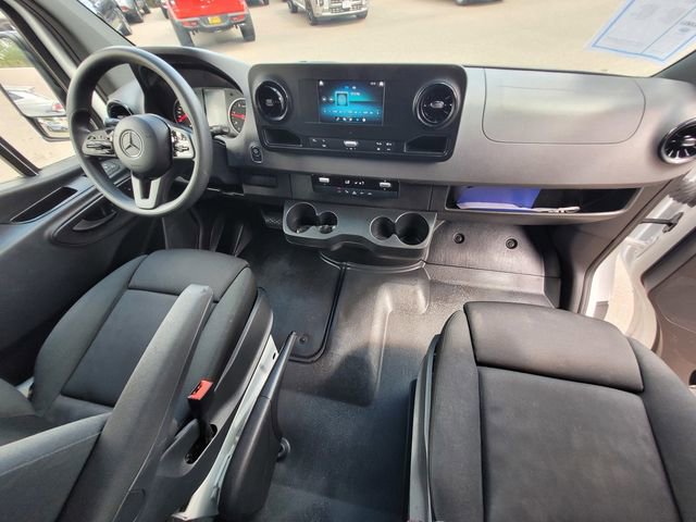 Used 2024 Mercedes-Benz Sprinter 2500 image 14