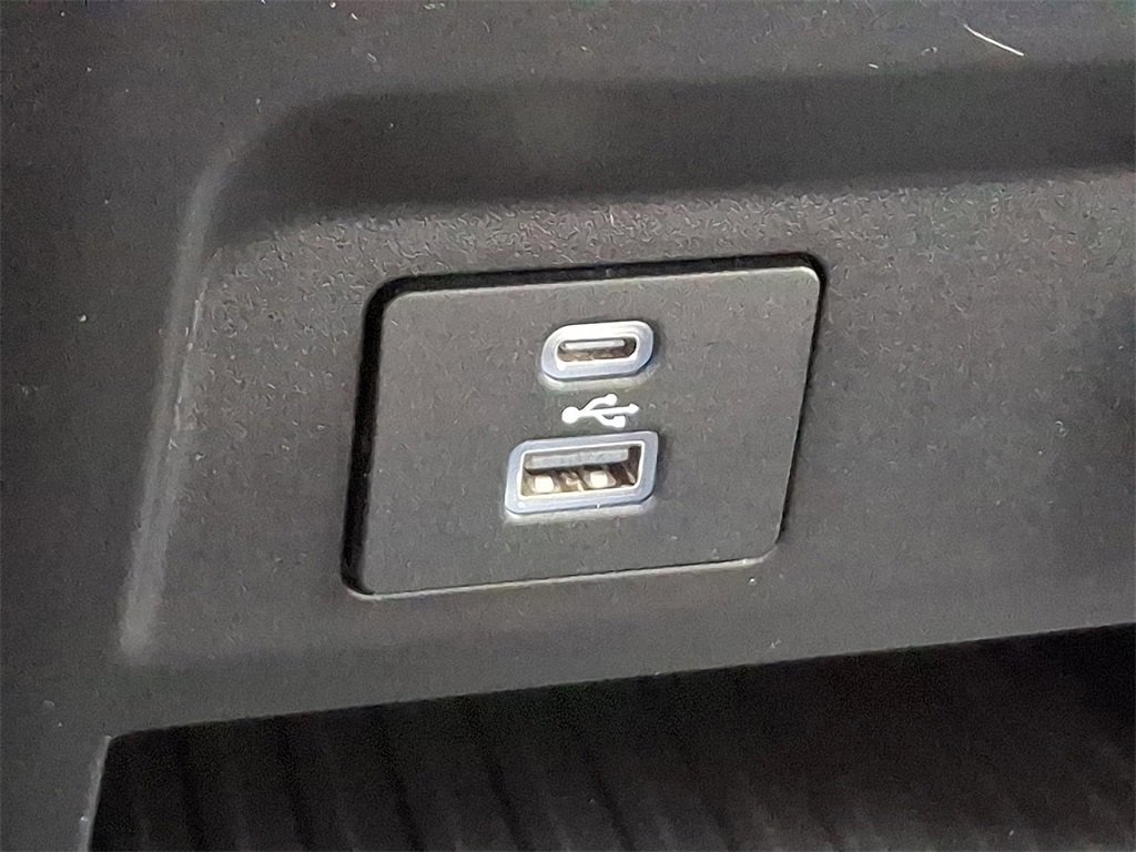 Certified 2021 Ford F350 XL w/ Power Equipment Group image 24