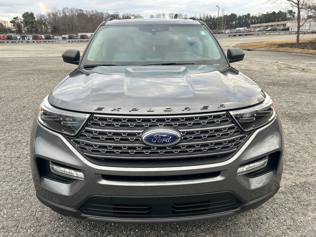 Certified 2021 Ford Explorer XLT w/ Equipment Group 202A image 10
