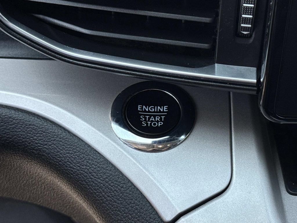 Certified 2023 Ford Explorer XLT w/ Equipment Group 202A image 17