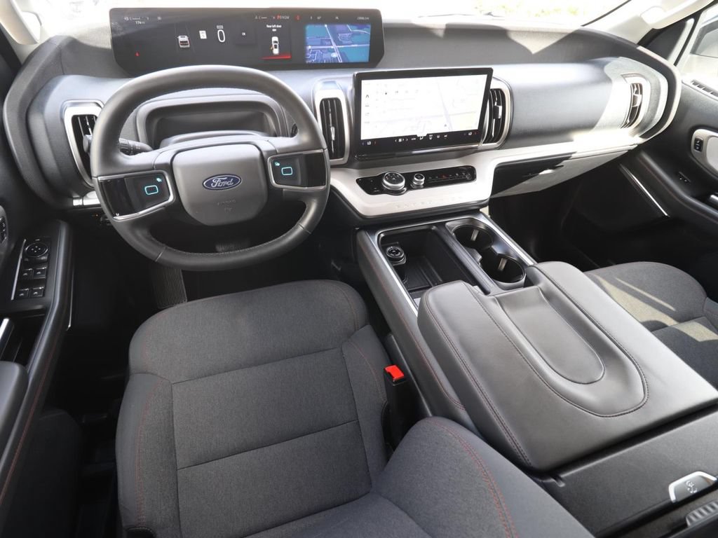 Certified 2025 Ford Expedition Max Active AWD/4WD image 6