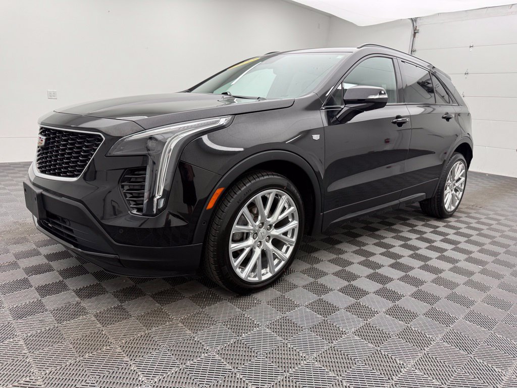 Used 2022 Cadillac XT4 Sport w/ Comfort Package AWD/4WD image 2