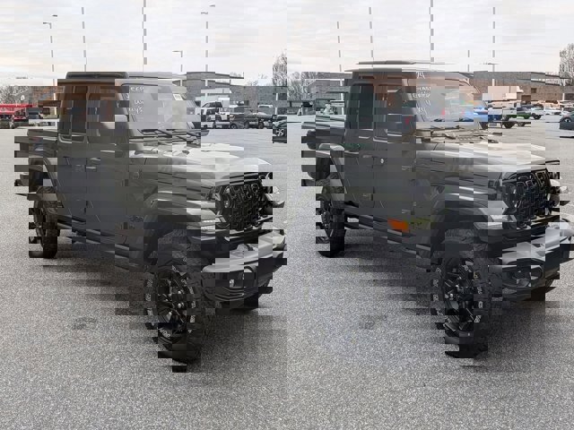 Used 2024 Jeep Gladiator Sport image 8