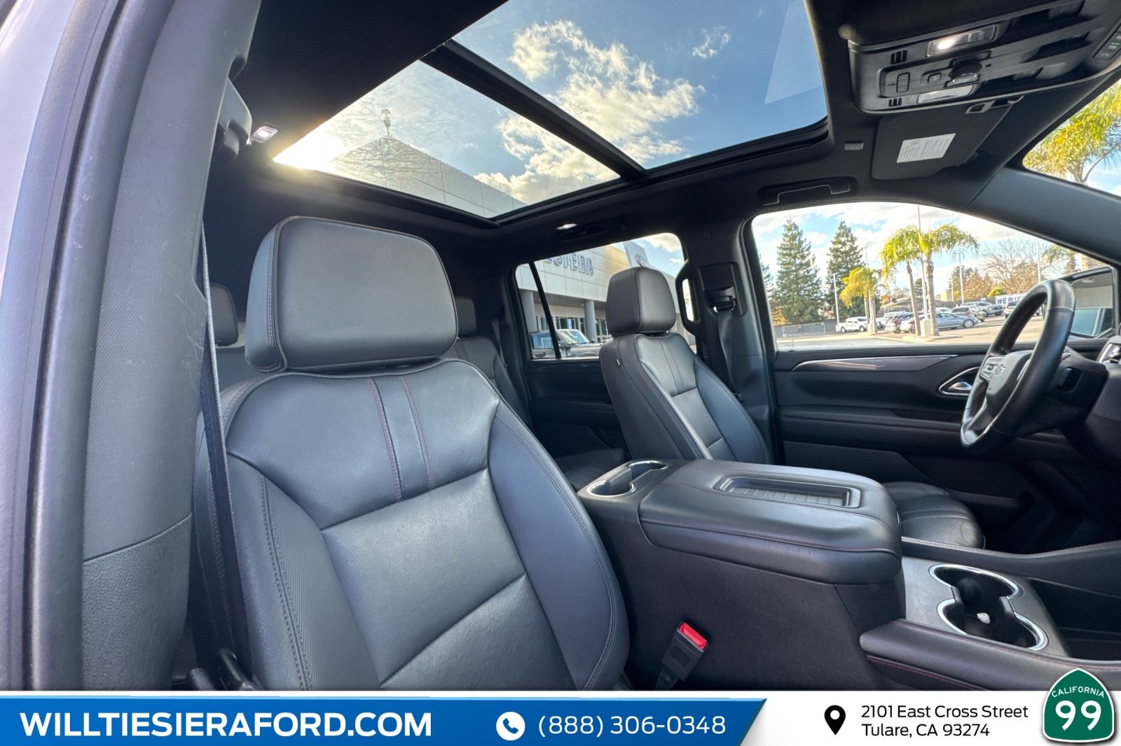 Used 2023 Chevrolet Suburban RST w/ Luxury Package image 14