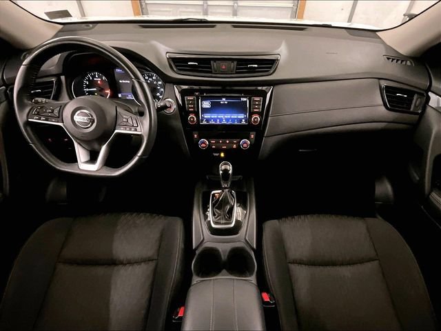 Used 2018 Nissan Rogue SV AWD/4WD image 14
