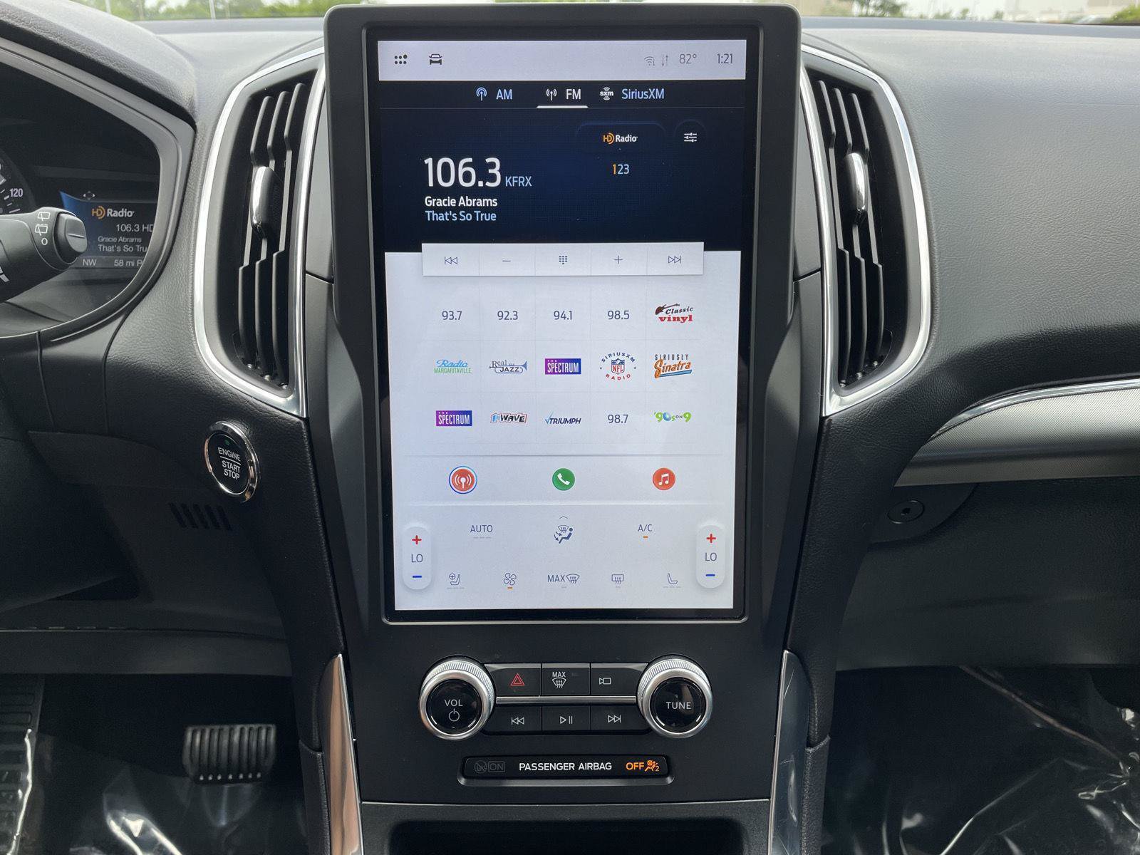 Certified 2024 Ford Edge Titanium AWD/4WD image 22