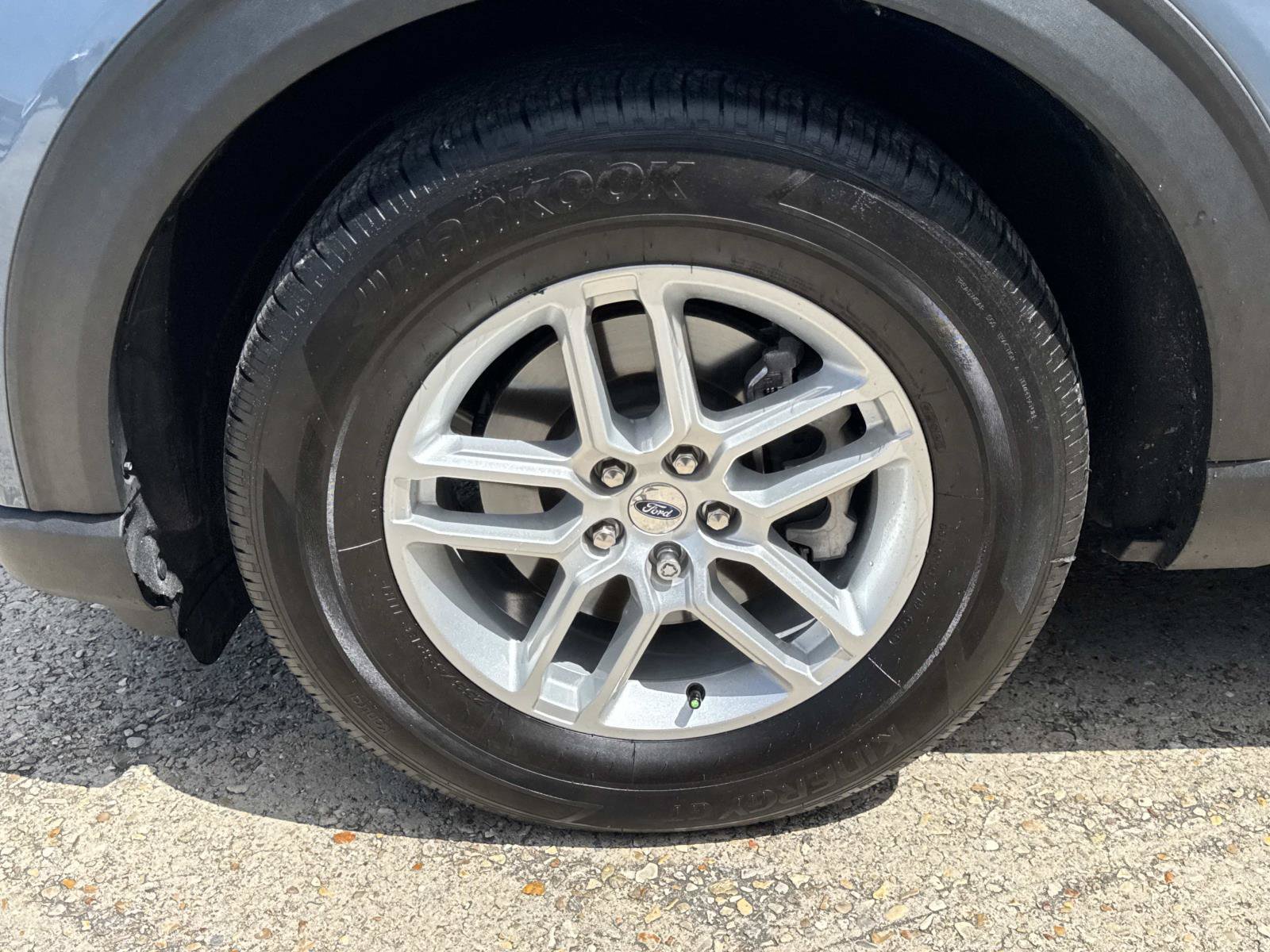Certified 2026 Ford Explorer Active w/ Active Comfort Package RWD image 4
