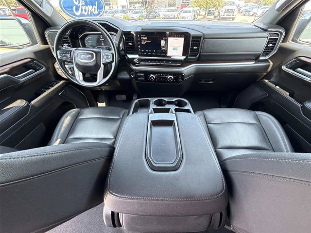 Used 2025 GMC Sierra 1500 SLT AWD/4WD image 16