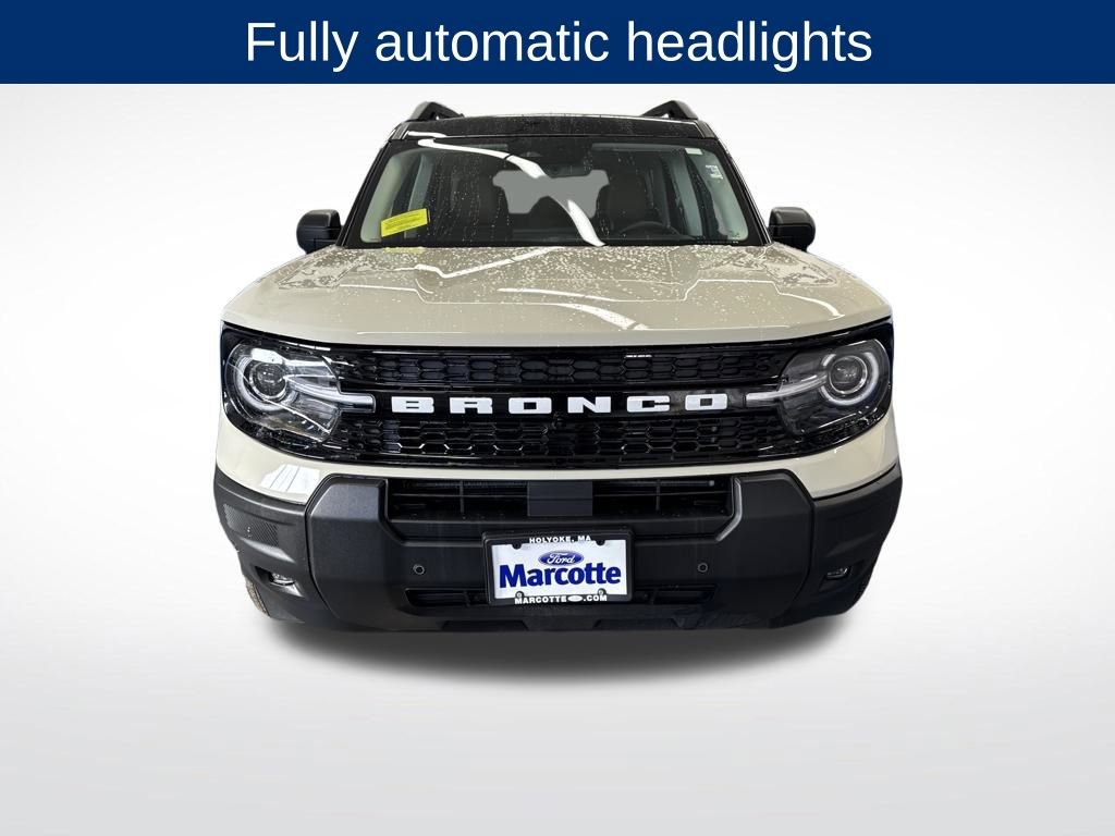 Certified 2025 Ford Bronco Sport Outer Banks w/ Outer Banks Tech Package+ AWD/4WD image 9