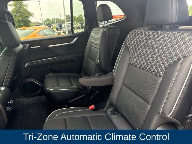 Used 2025 GMC Acadia Denali w/ Super Cruise Package FWD image 27