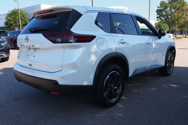 Used 2025 Nissan Rogue SV FWD image 7