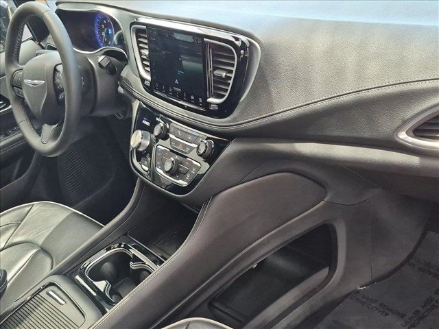 Used 2026 Chrysler Pacifica Limited w/ S Appearance Package FWD image 25