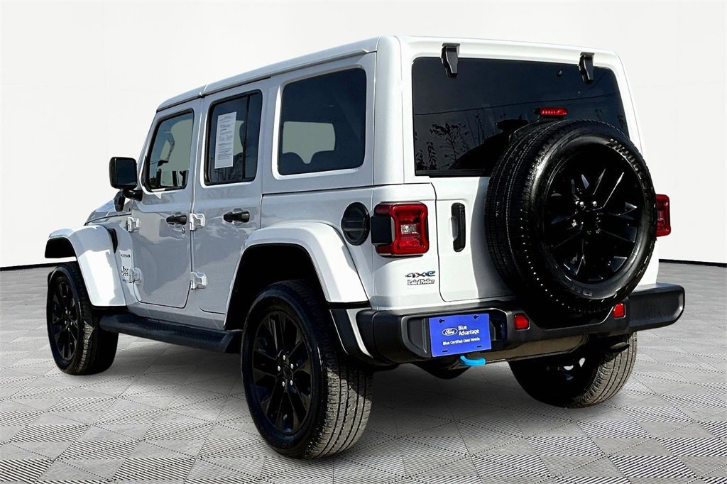 Used 2022 Jeep Wrangler Unlimited Sahara w/ Cold Weather Group image 2