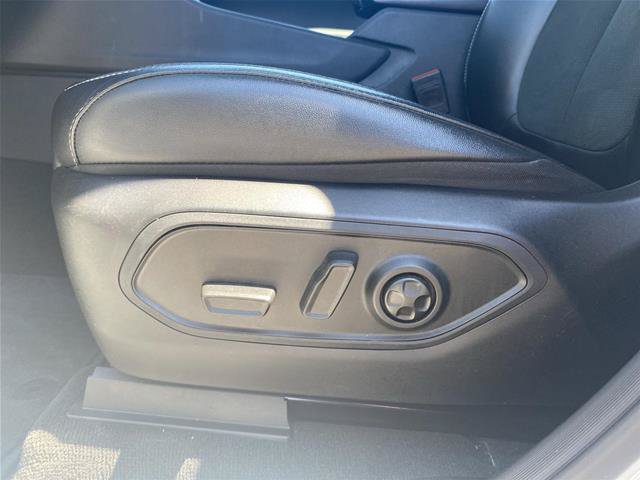 Used 2025 Jeep Grand Cherokee Altitude AWD/4WD image 14