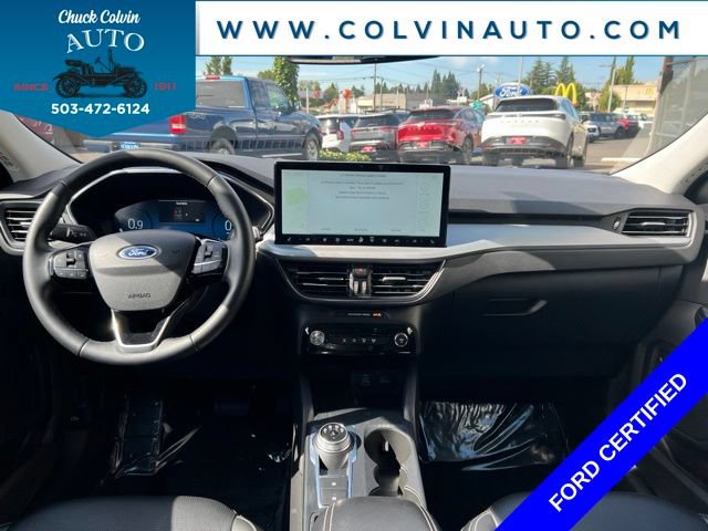 Certified 2025 Ford Escape Platinum AWD/4WD image 17