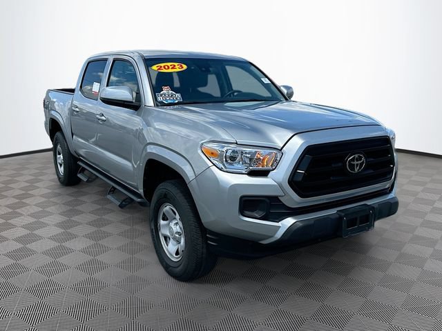 Used 2023 Toyota Tacoma SR AWD/4WD image 4