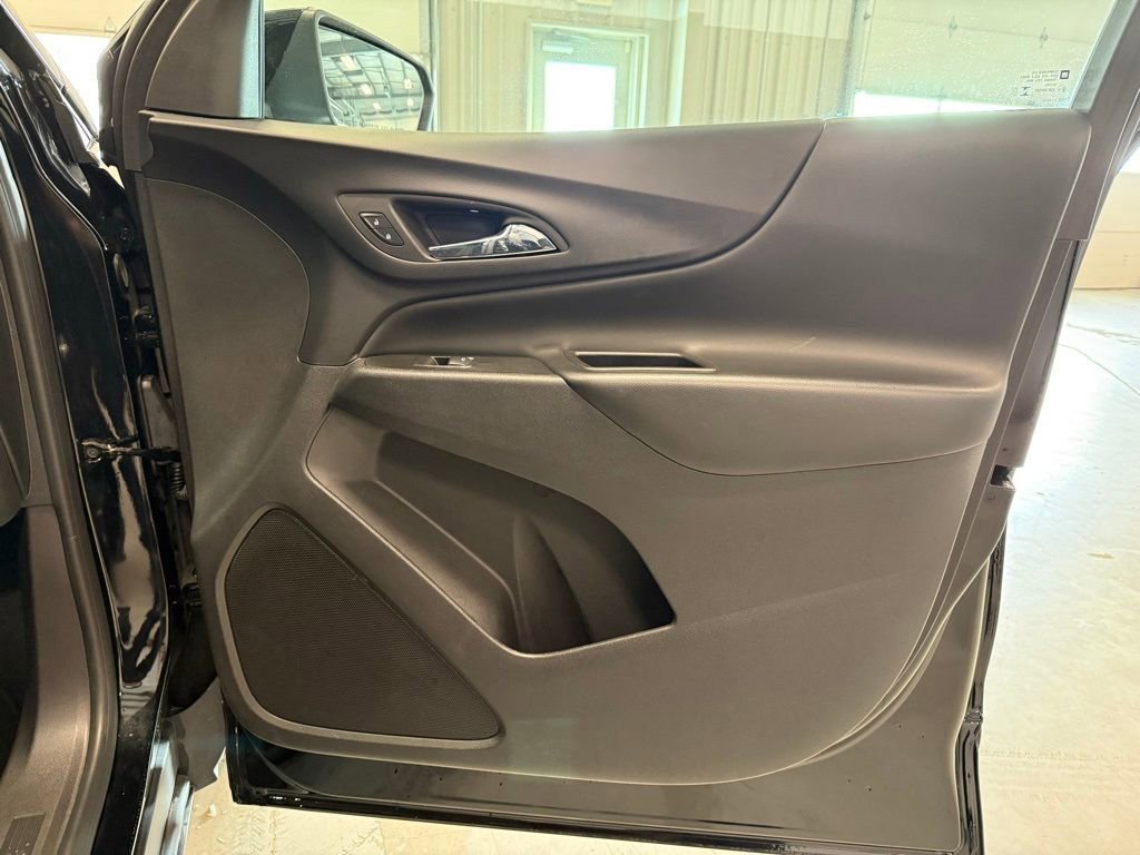 Used 2024 Chevrolet Equinox LT image 24