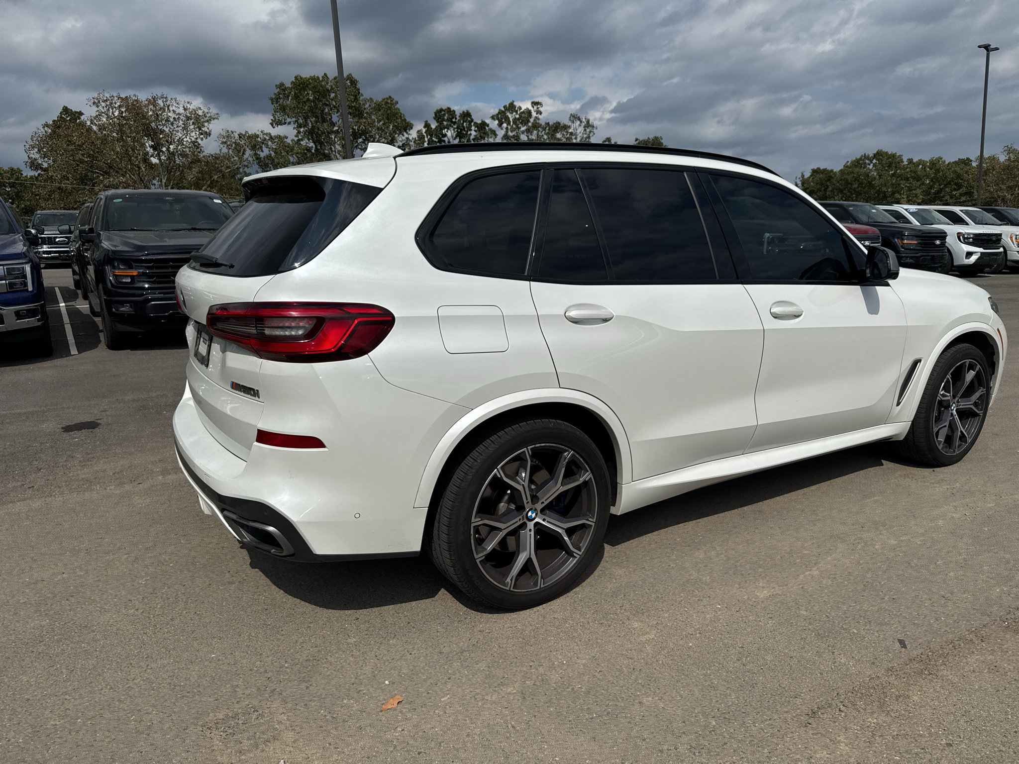 Used 2020 BMW X5 M50i w/ Executive Package AWD/4WD image 5