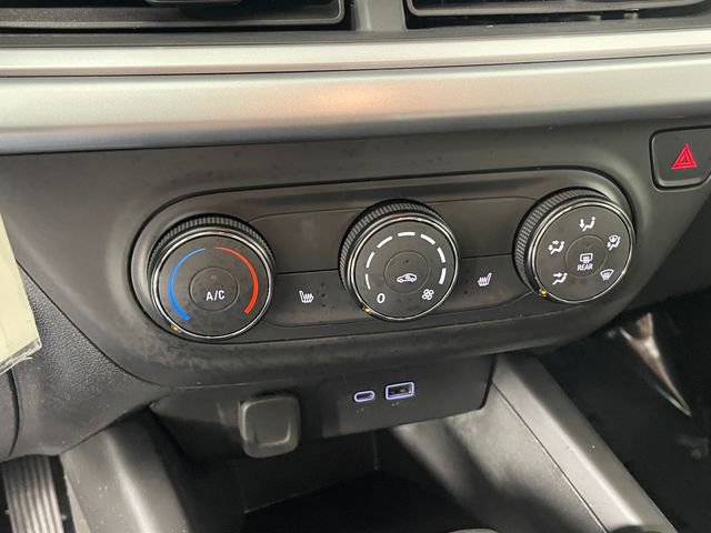 Used 2025 Chevrolet Trax RS w/ Driver Confidence Package FWD image 9