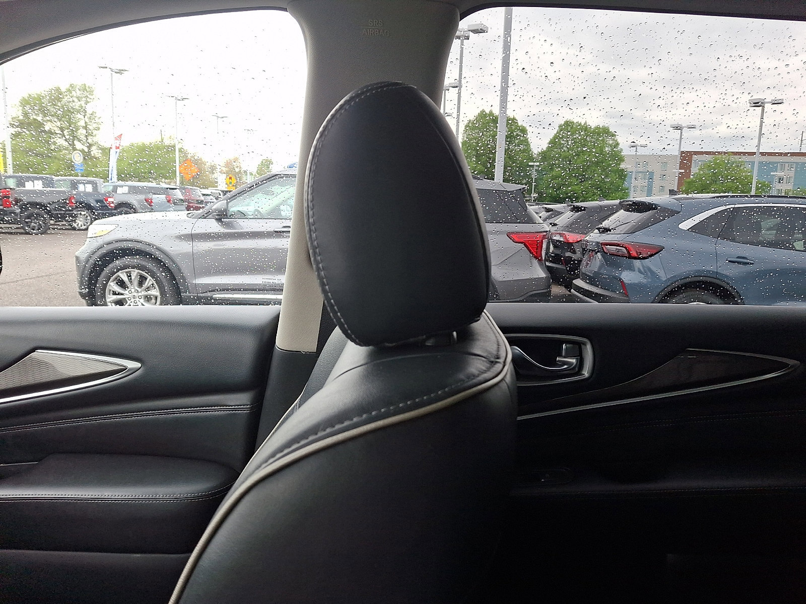 Used 2020 INFINITI QX60 Luxe w/ Essential Package image 16