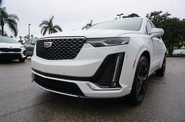 Used 2022 Cadillac XT6 Premium Luxury FWD image 22