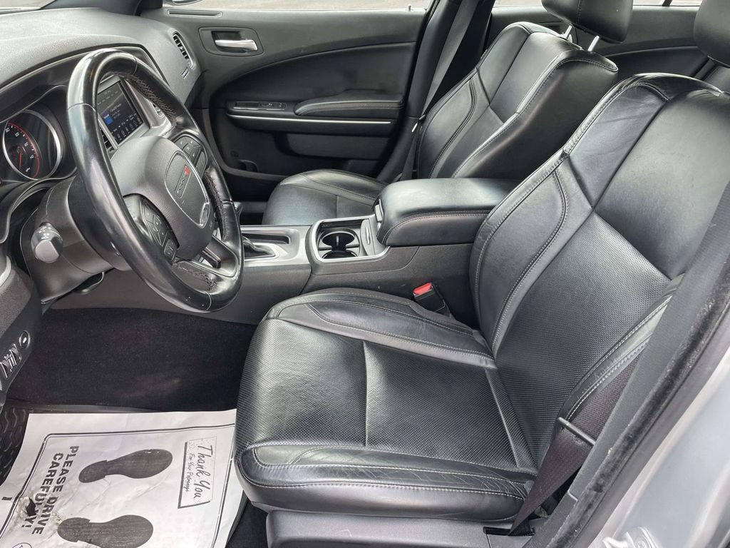 Used 2022 Dodge Charger SXT w/ Leather Interior Group RWD image 13
