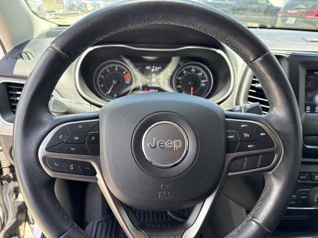 Used 2019 Jeep Cherokee Latitude Plus FWD image 10