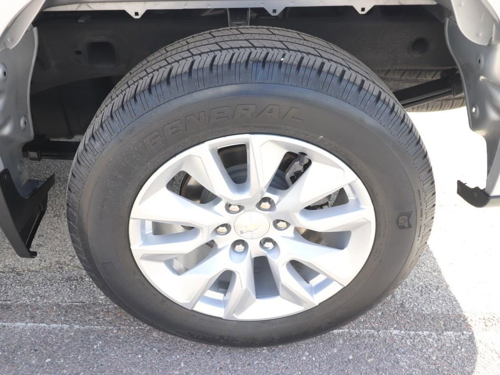Used 2022 Chevrolet Silverado 1500 Custom image 17