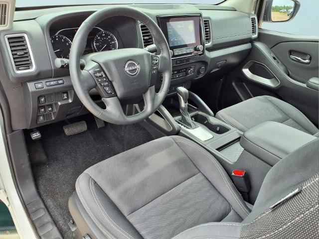 Used 2024 Nissan Frontier SV w/ SV Convenience Package AWD/4WD image 12