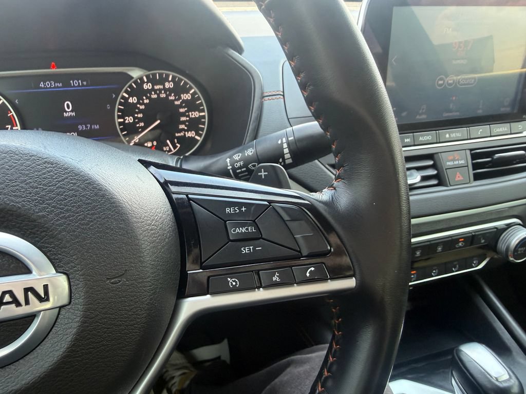 Used 2020 Nissan Altima 2.5 SR w/ Premium Package FWD image 24